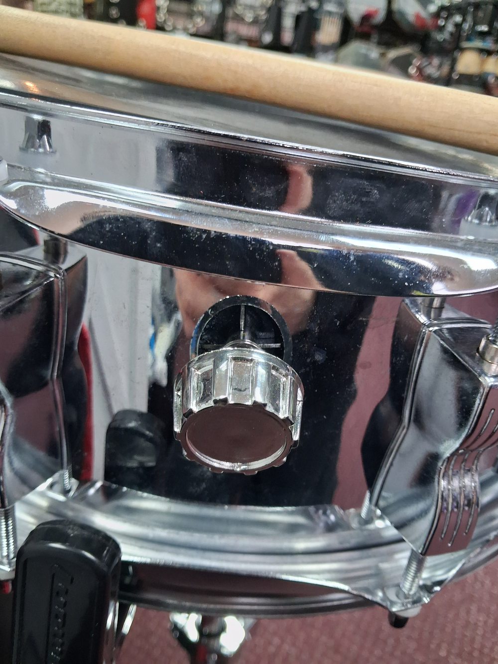 Used Ludwig LM2477rbr Snare Drum Kit with Rolling Case