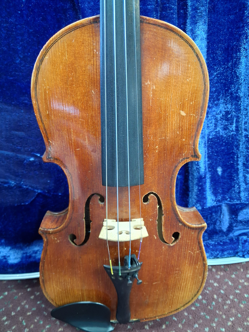 Used German Import 3/4 Student Violin - With Case and Bow — three-quarter front view