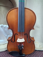 Used Sandner Model 40015 15" Viola - With Case and Bow — three-quarter front view