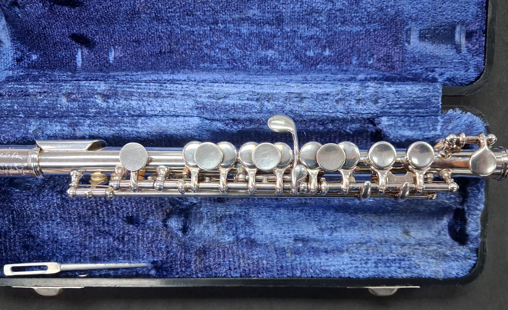 Used Artley 15-P Metal Piccolo - With Hardshell Case — Detail 1