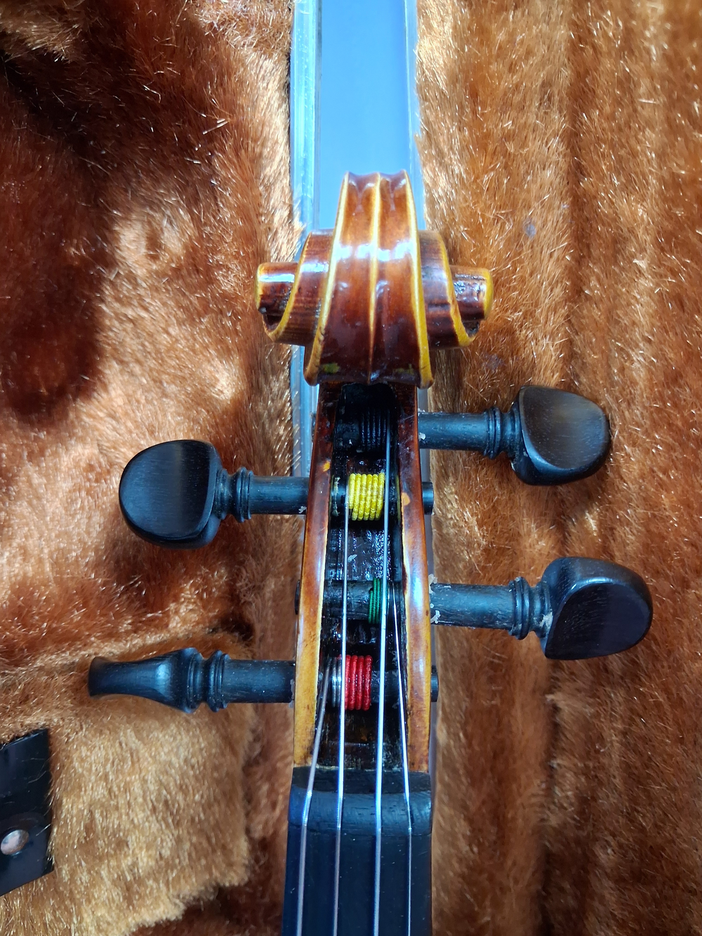 Used Kessler Copy of a Strad Full-size Violin - With Case and Bow headstock