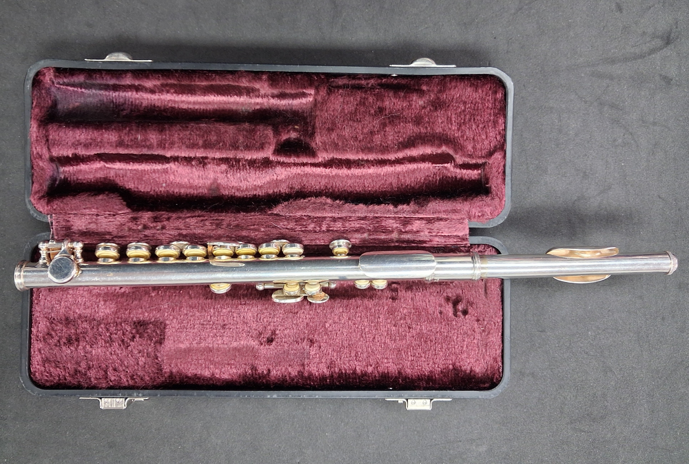 Used Yamaha YPC-30 Metal Piccolo - With Hardshell Case — Front 2
