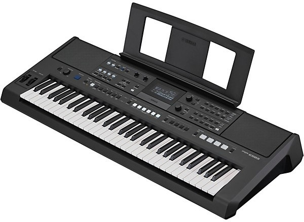 Yamaha PSR-E583 61-key Portable Keyboard - Black — Front angle 1