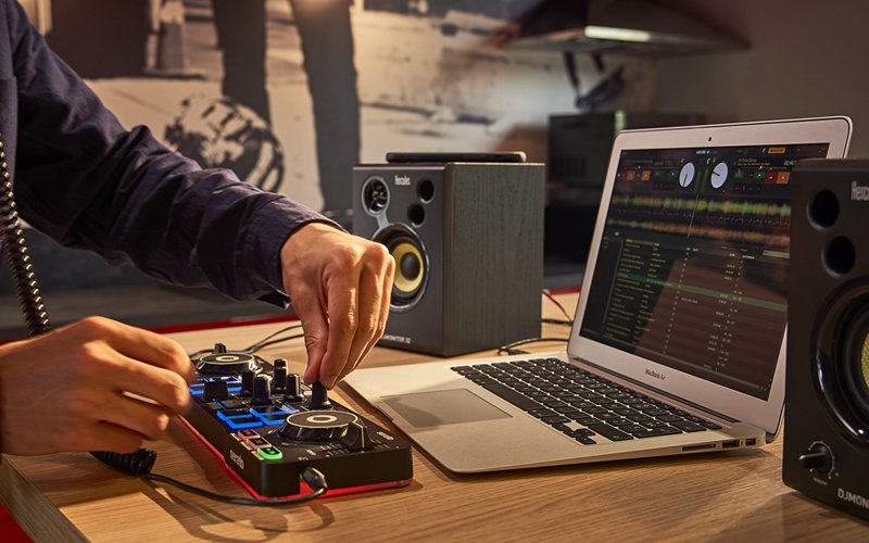 Hercules DJ DJControl Starlight Compact controller 5