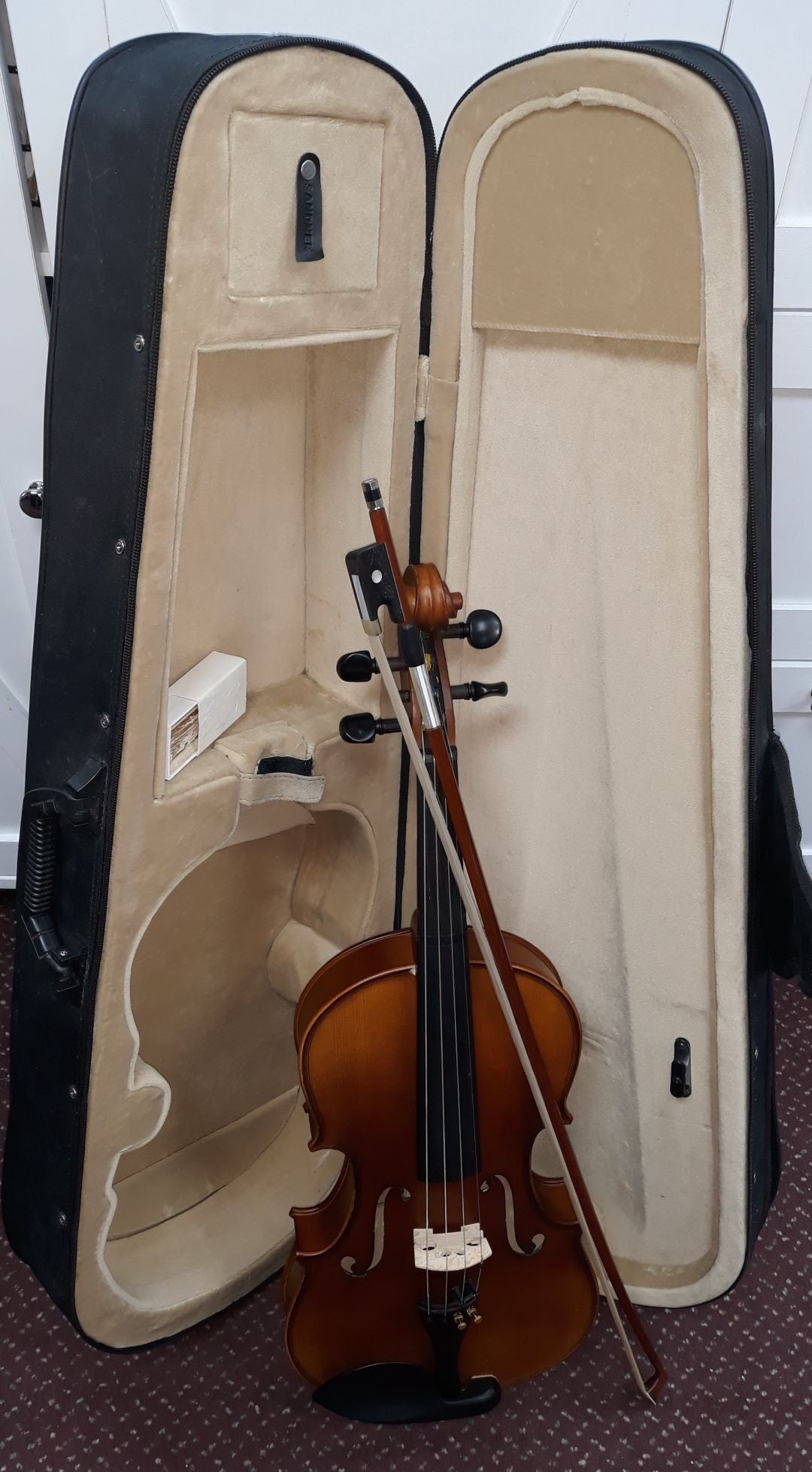 Used Sandner Model 40015 15\" Viola - With Case, Bow and Rosin