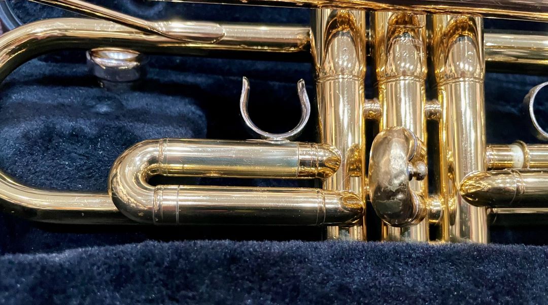 Used Yamaha YTR-200ADII Trumpet Outfit 4