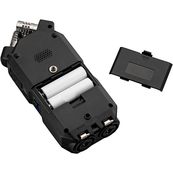 Zoom H4essential Handheld Digital Recorder 2