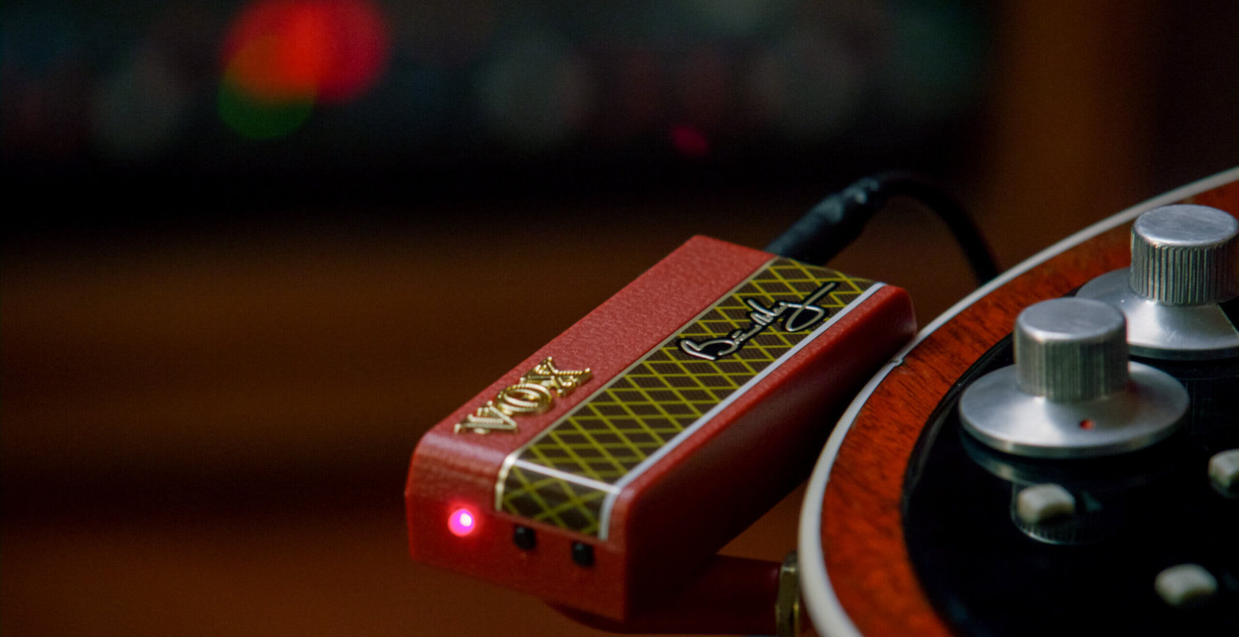 Vox AmPlug Brian May Headphone Guitar Amp - Red 5