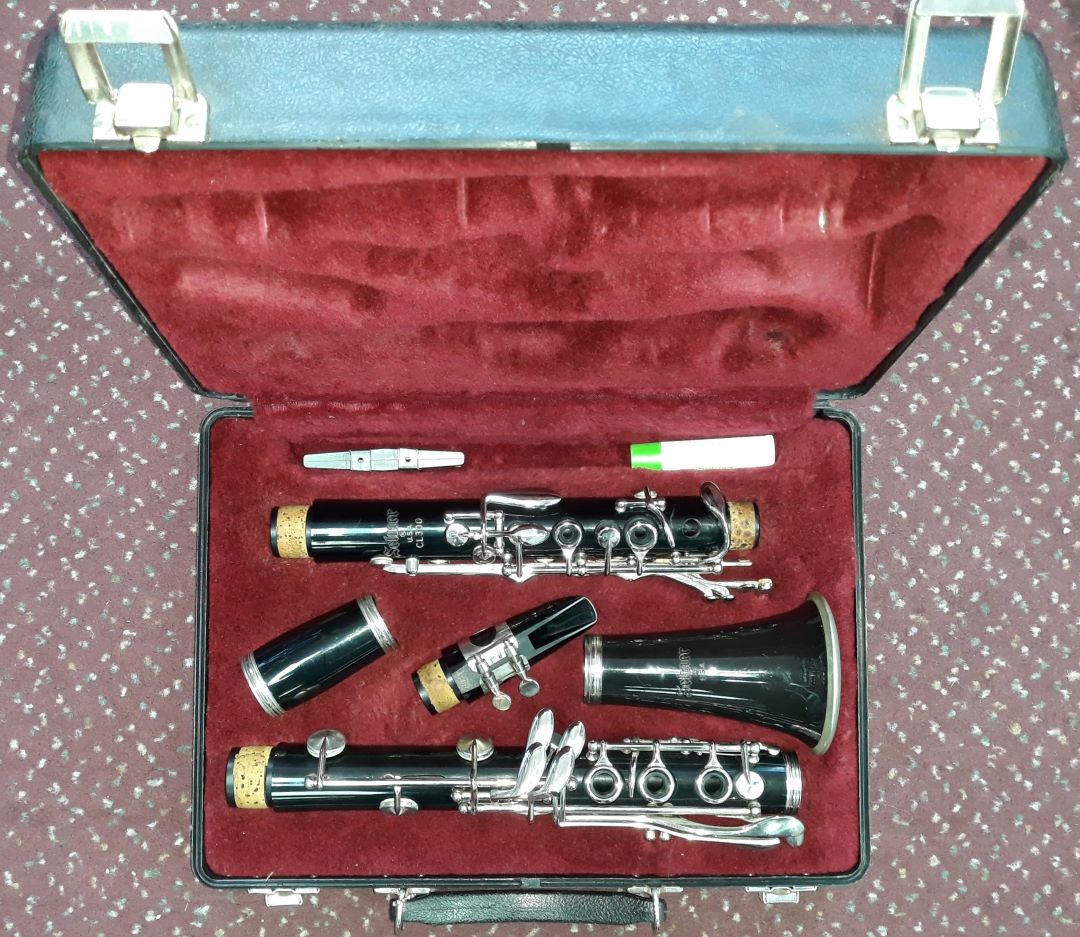 Used Selmer CL300 Bb Resonite Clarinet - With Case and Mouthpiece