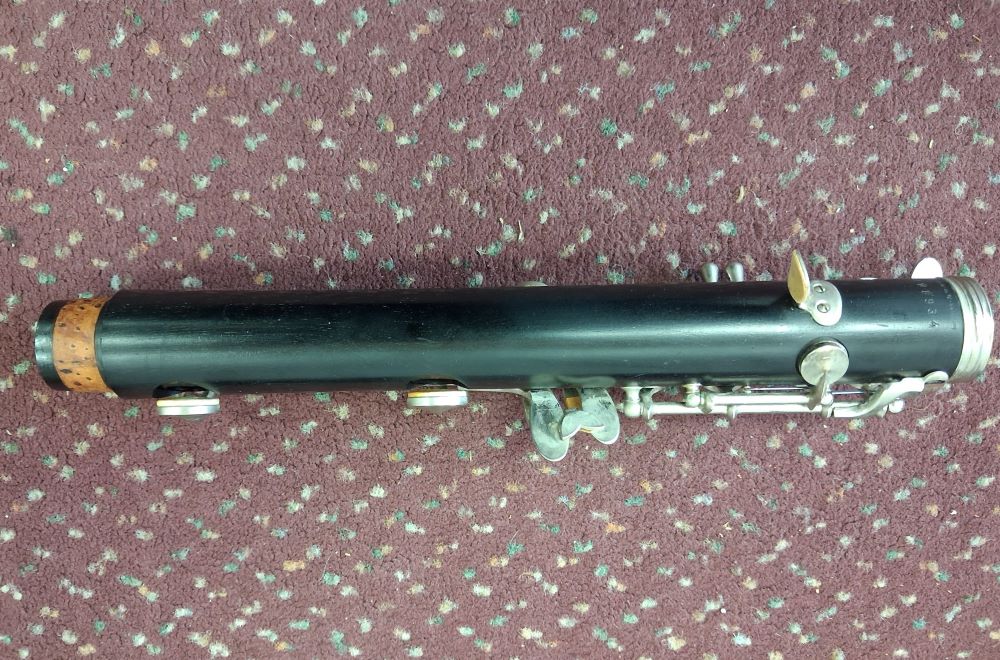 Used Buffet E11N Bb Wood Clarinet - With Case and Mouthpiece 2