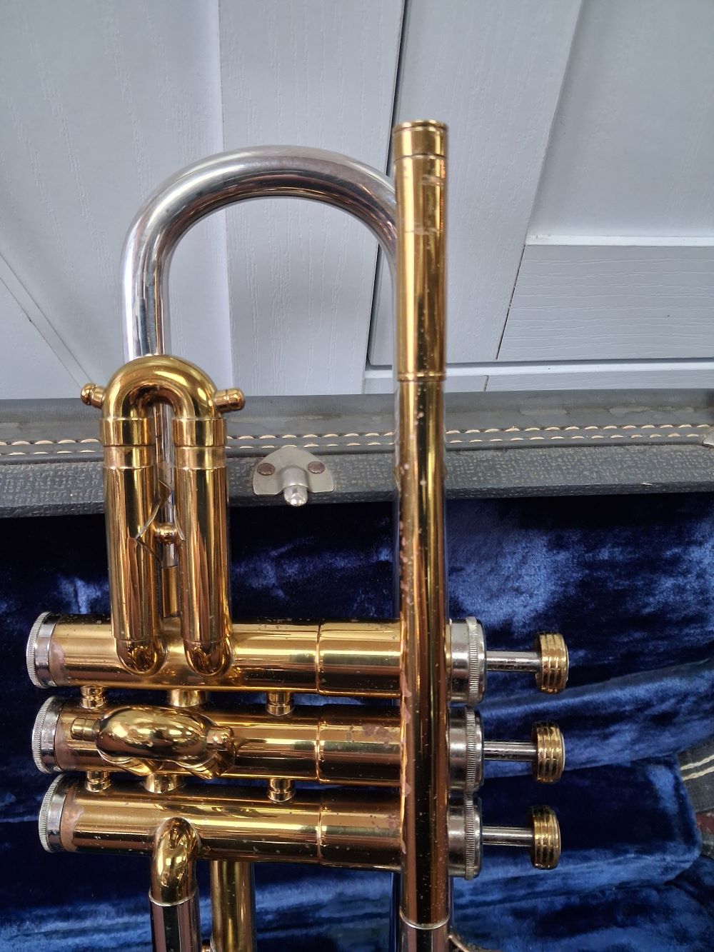 Used Huttl Artist Bb Trumpet - With Hardshell Case and Bach Mouthpiece 4