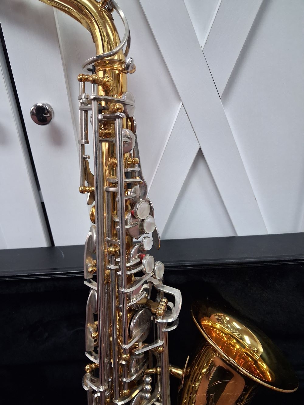 Used King Model 665 Eb Alto Saxophone - With Hardshell Case and Mouthpiece 7