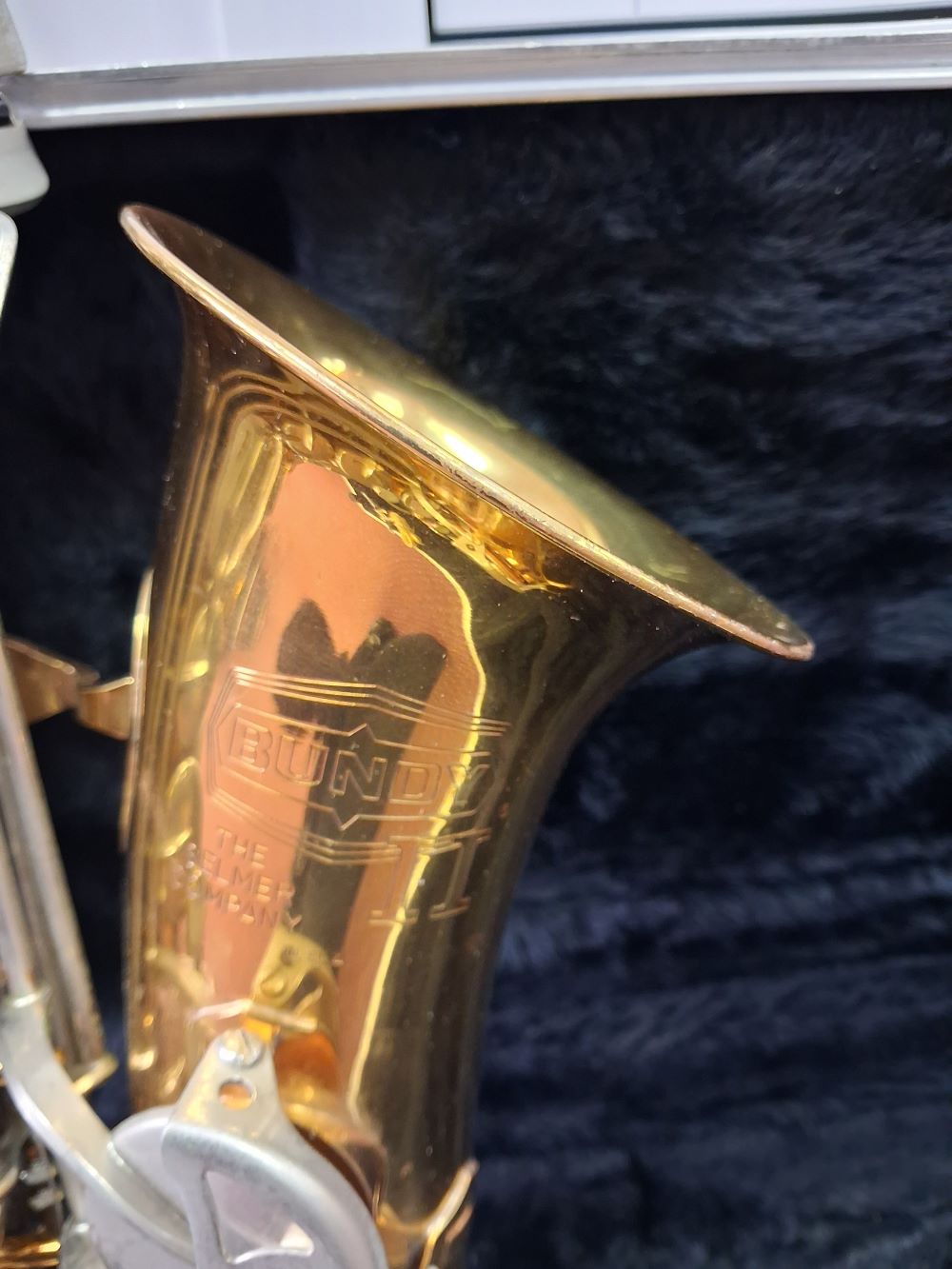 Used Selmer Bundy II Eb Alto Saxophone - With Hardshell Case and Mouthpiece 2